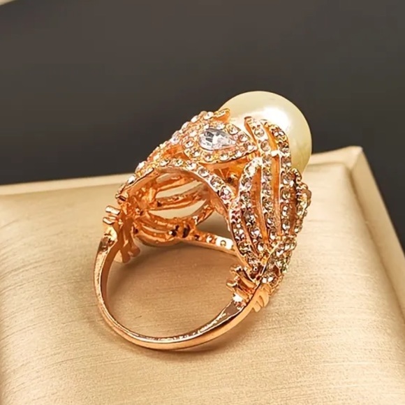 Faux Pearl, Rose Gold tone Victorian, Edwardian Boho Statement Carved Ring - Picture 3 of 6